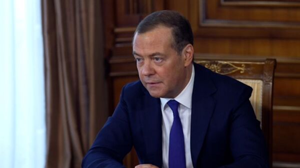 Медведев о превосходстве ядерных сил: Если бы не было этого, тогда бы точно разорвали на куски 