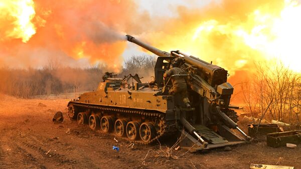 Орудие 2С5 Гиацинт-С ВС РФ ведет огонь в зоне СВО