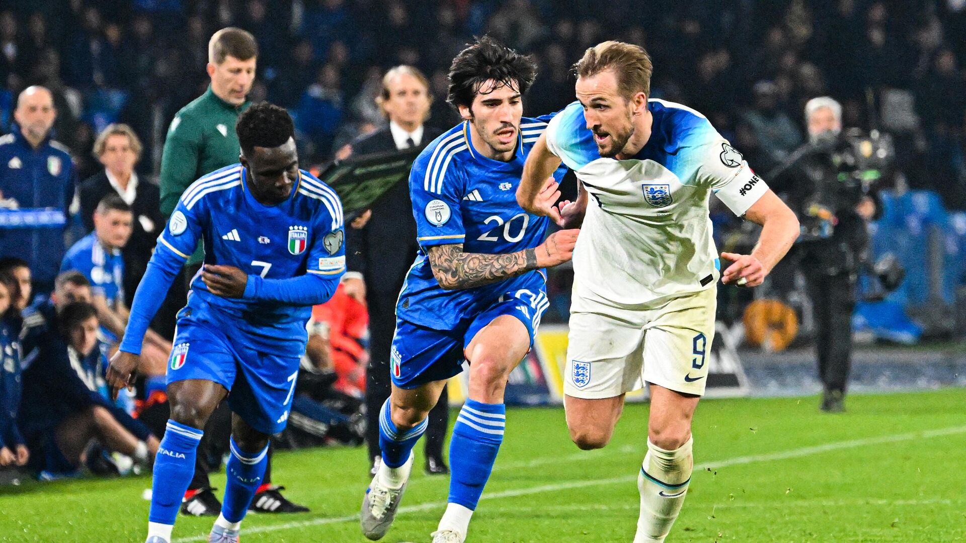 England striker Harry Kane (right) and Italian midfielder Sandro Tonali - RIA Novosti, 1920, 24.03.2023