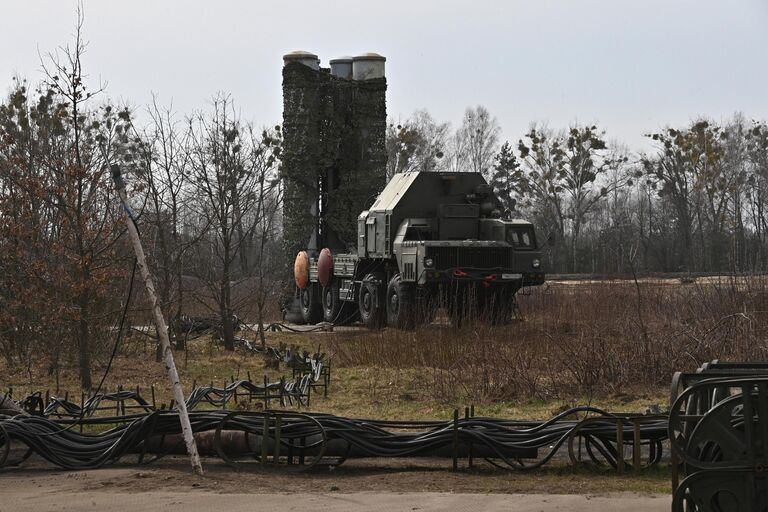 Пусковая установка ЗРК  зенитного ракетного полка, созданного в Лунинецком районе Брестской области для усиления системы ПВО Белоруссии на белорусско-украинской границе