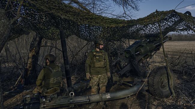 Военнослужащие ВС Украины на позиции в Артемовске (Бахмуте)
