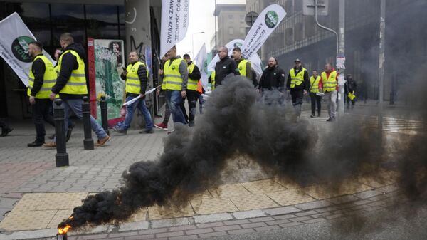 Протест шахтеров перед офисом ЕС в Варшаве