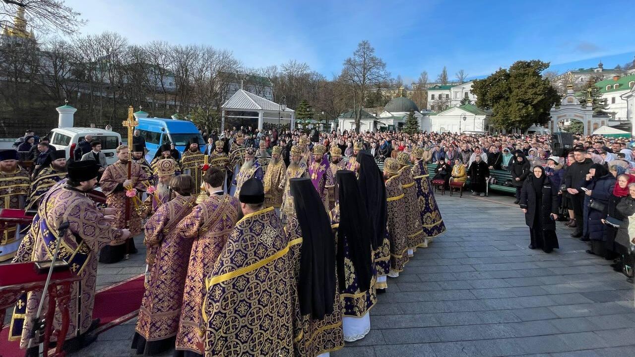 Служба в Киево-Печерской лавре - РИА Новости, 1920, 29.03.2023