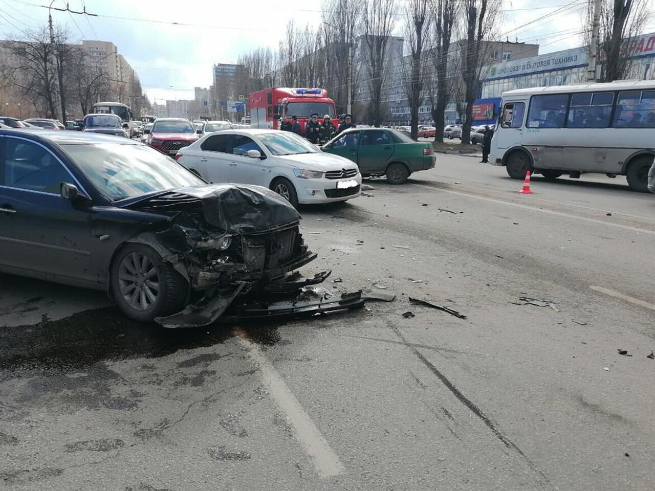 В Воронеже столкнулись четыре автомобиля, один человек погиб - РИА Новости,  27.03.2023