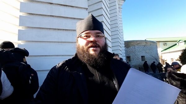 Участник молебна о незаконности решения о выселении монахов из Киево-Печерской лавры