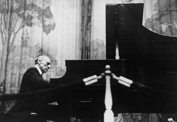 Сергей Рахманинов на эстраде. Последний концерт в Люцерне. 1939 год