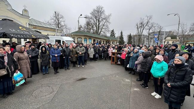 Прихожане в Киево-Печерской лавре