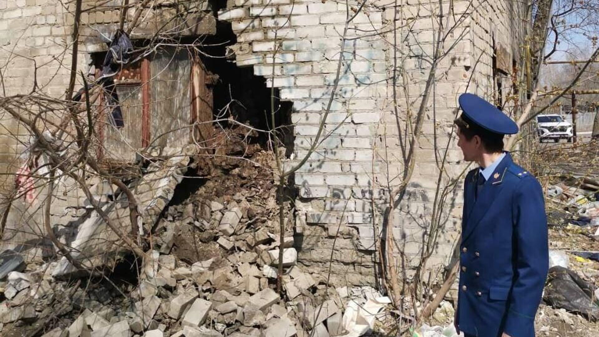 Частичное обрушение стены дома в Саратове - РИА Новости, 1920, 04.04.2023
