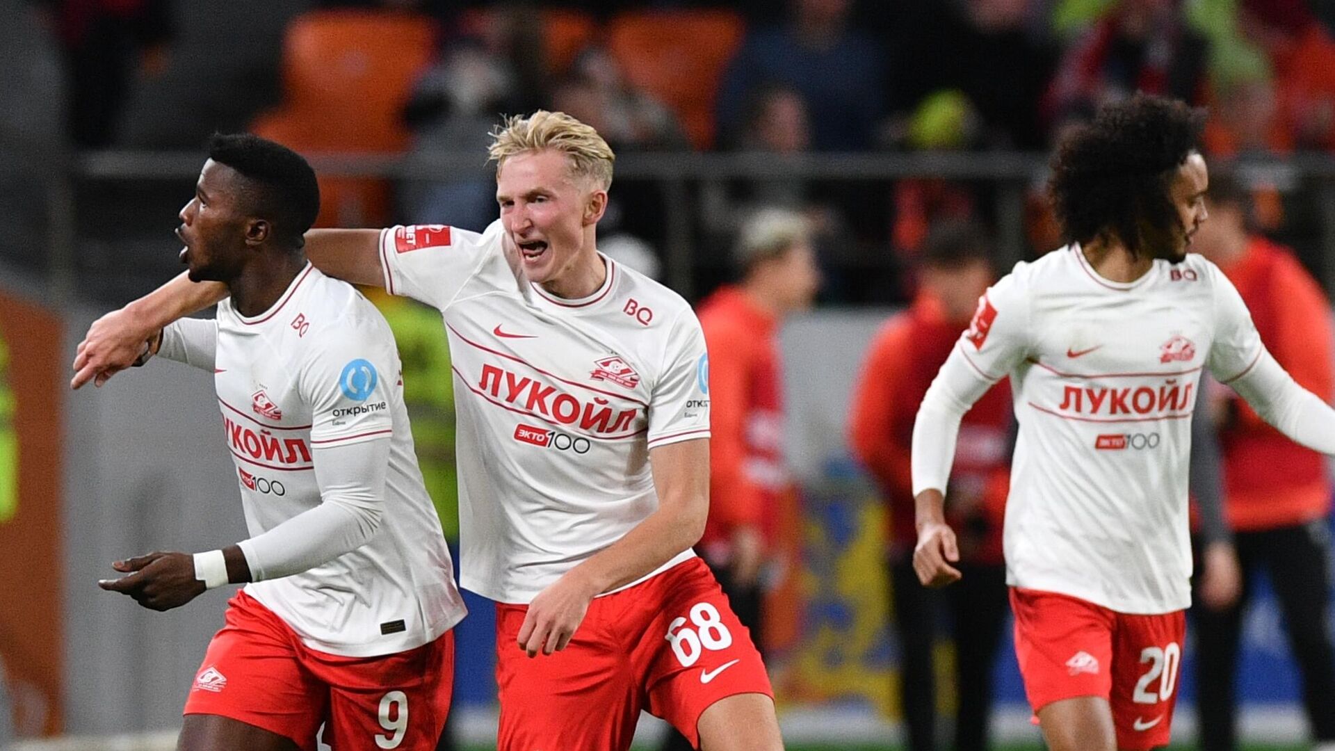 Игроки ФК Спартак Бальде Кейта, Руслан Литвинов, Томаш Тавареш (слева направо) - РИА Новости, 1920, 08.04.2023