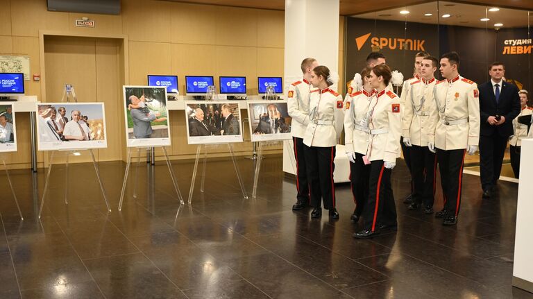 Фотовыставка, посвященная юбилею Виктора Черномырдина, в МИА Россия сегодня