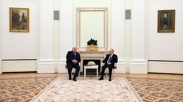  Президент РФ Владимир Путин и президент Белоруссии Александр Лукашенко во время встречи. 5 апреля 2023