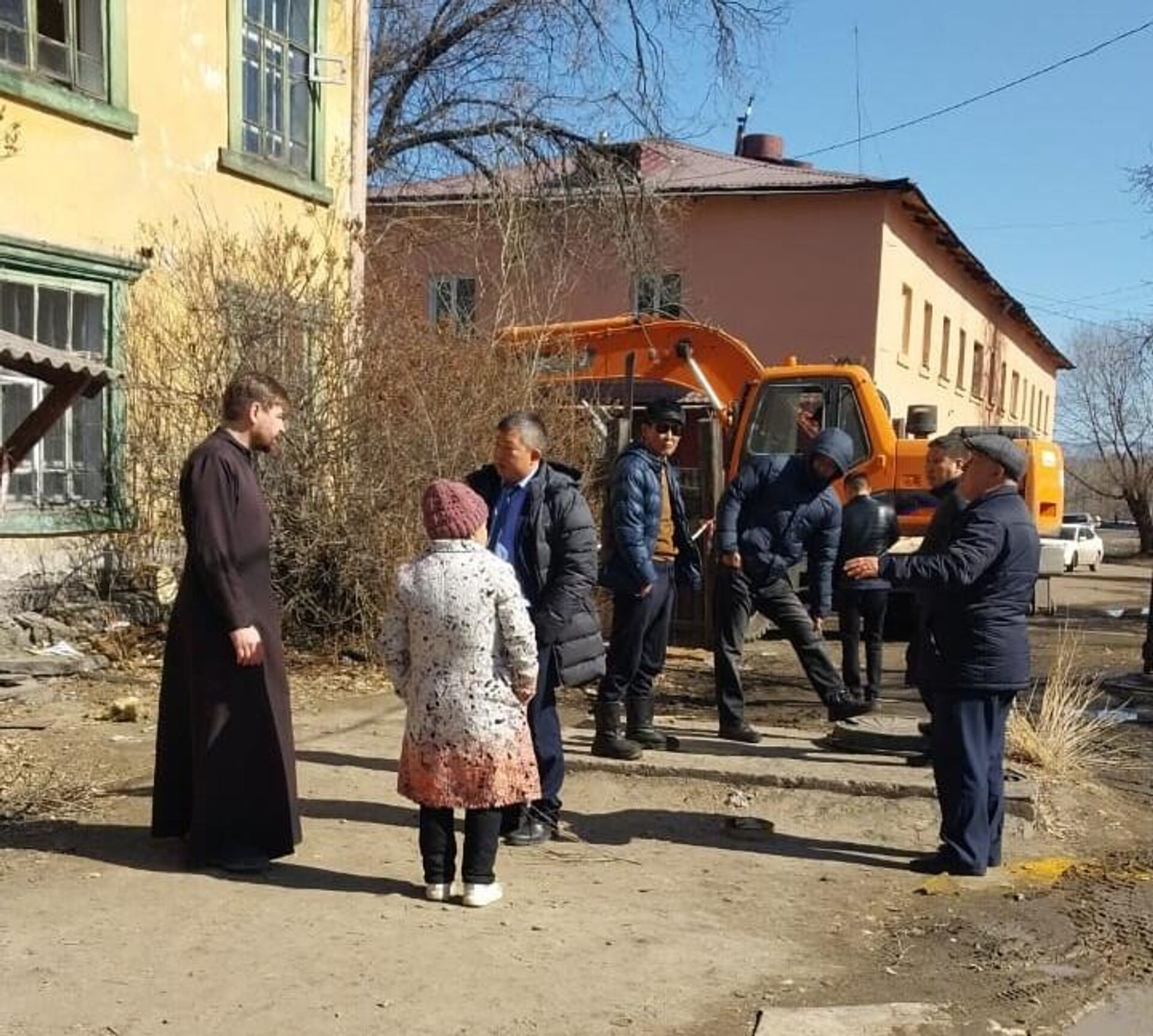 Не побоялся властей. Сибирский священник пошел на риск ради чужой семьи -  РИА Новости, 09.04.2023