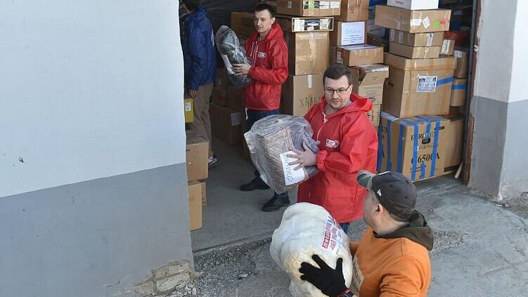 Прикамцы отправили землякам на территорию СВО гуманитарный груз и тактическое оборудование - РИА Новости, 1920, 08.04.2023