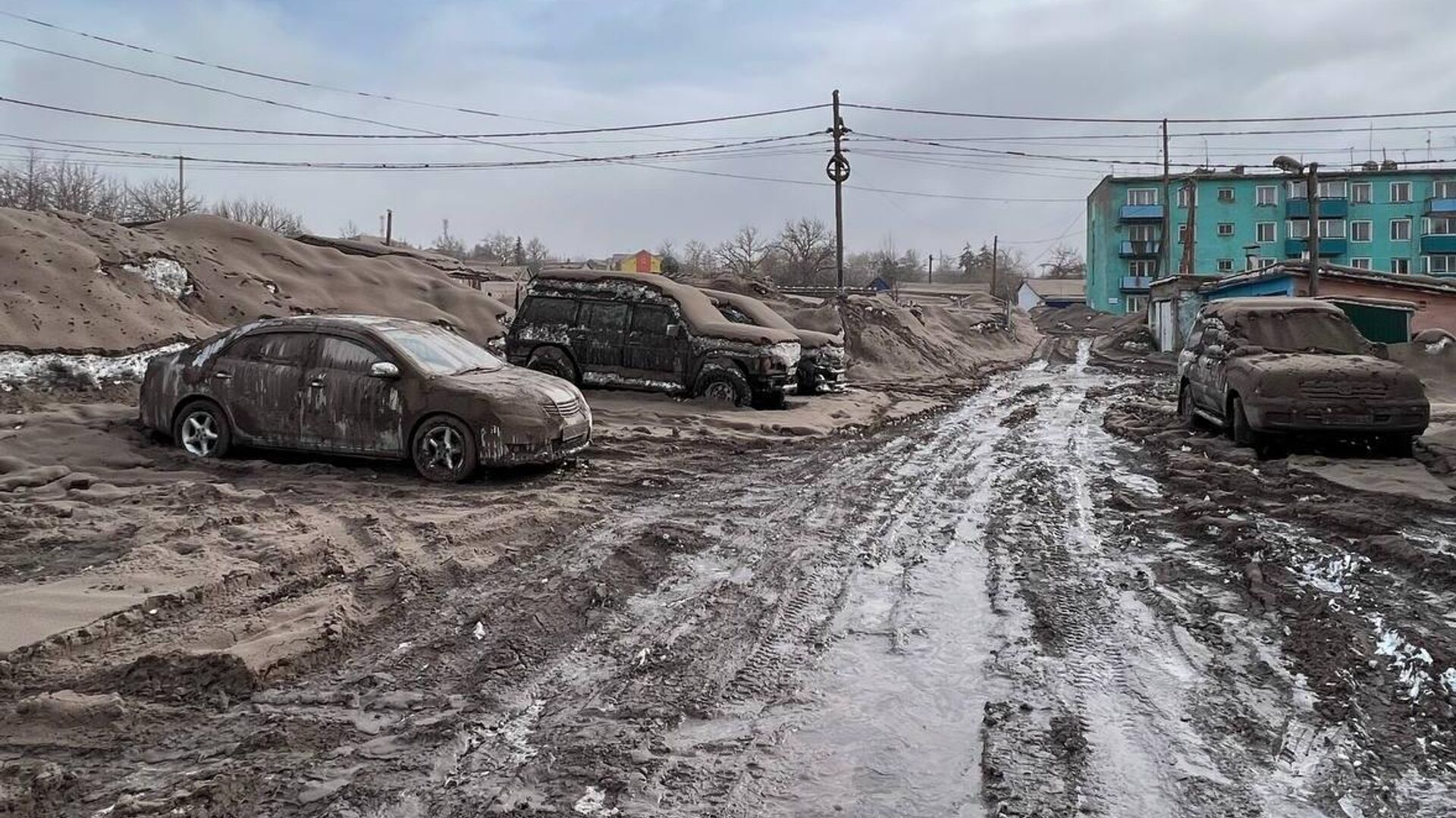 Камчатка получит средства на дороги в пострадавшем от падения пепла районе  - РИА Новости, 17.10.2023