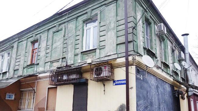 Дом, где жил Михаил Булгаков, можно осмотреть только снаружи. Музей внутри пока не появился