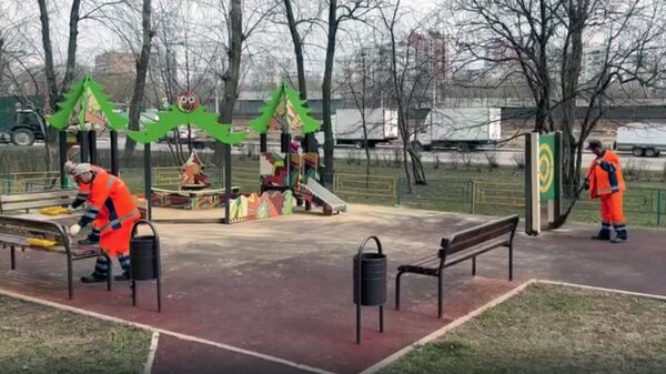 Детские и спортивные площадки во всех округах столицы приведут в порядок после зимы 