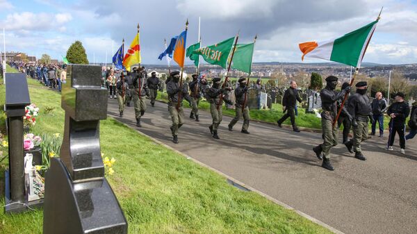 Памятный марш на кладбище в Дерри (Лондондерри) в Северной Ирландии. 10 апреля 2023