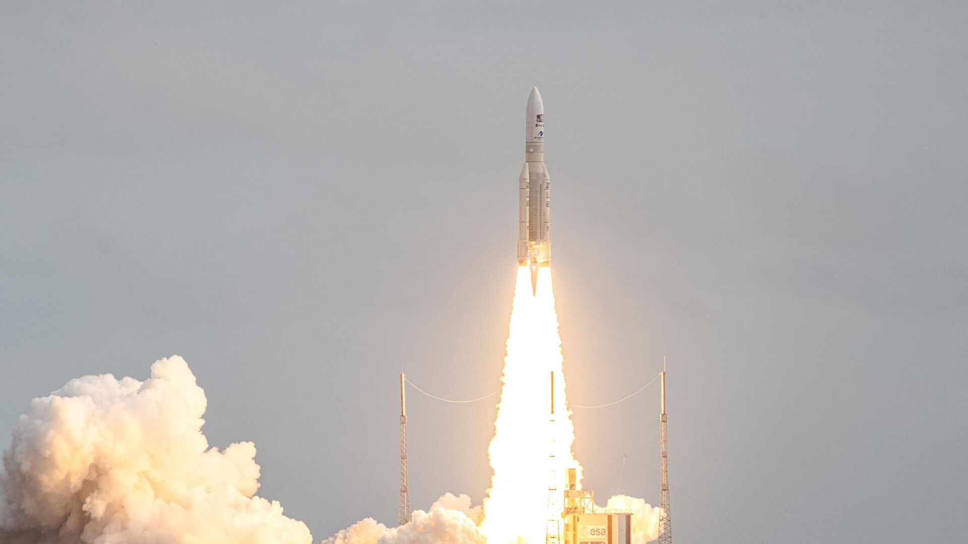 Старт ракеты Ariane-5 с исследовательским зондом JUICE, созданным для изучения Юпитера и его ледяных лун. 14 апреля 2023 - РИА Новости, 1920, 14.04.2023