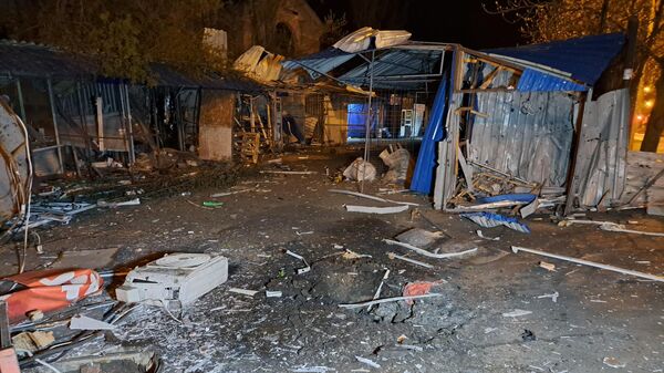 Повреждения после обстрела центра Донецка со стороны ВСУ  в пасхальную ночь