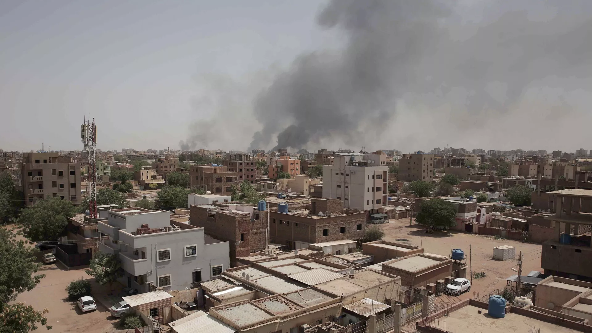 В Судане за год конфликта погибли более 13 тысяч человек