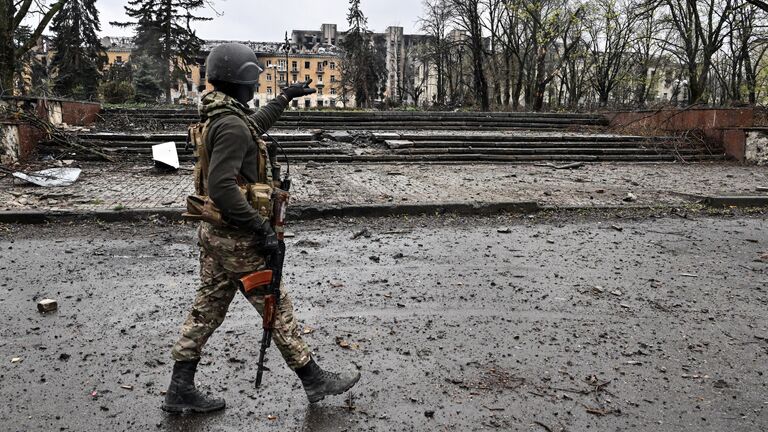 Боец ЧВК Вагнер в центре города Артемовска