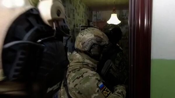 Кадры задержания украинского агента, готовившего диверсию в Крыму. Видео ФСБ РФ