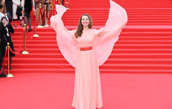 Актриса Екатерина Гусева на церемонии открытия 45-го Московского международного кинофестиваля