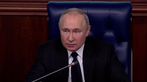 LIVE: Путин проводит совещание с постоянными членами Совета безопасности