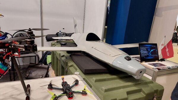 Опытный образец реактивного FPV-дрона-камикадзе (барражирующий боеприпас) самолетного типа компании Беспилотные аппараты