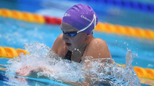 Евгения Чикунова в полуфинальном заплыве на 50 метров брассом среди женщин на чемпионате России по плаванию в Казани.