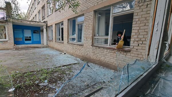 Последствия обстрела со стороны ВСУ в Донецке