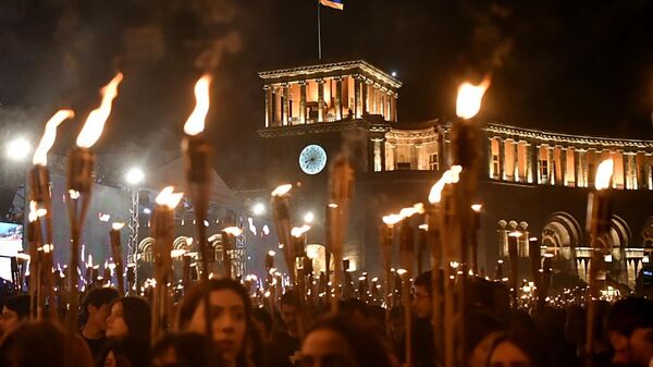 Факельное шествие в Ереване в честь Дня памяти жертв геноцида