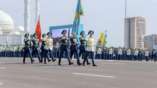 Военный парад в Астане