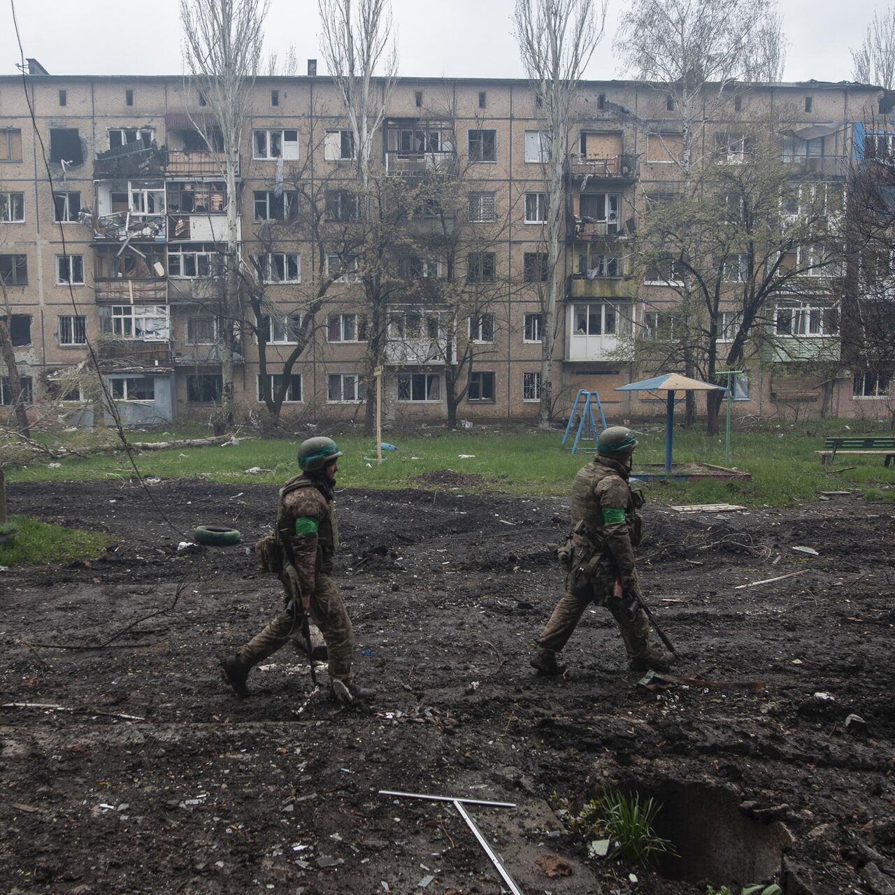 Жители Артемовска рассказали, как ВСУ минируют жилые дома в городе - РИА  Новости, 28.04.2023