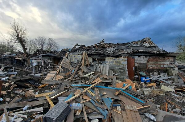 Жилой дом, разрушенный в результате обстрела ВСУ Киевского района Донецка