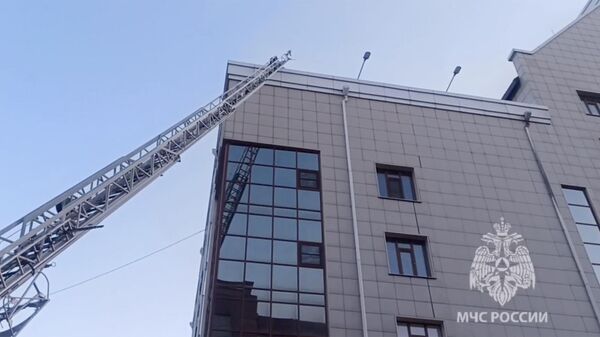 Пожар в здании по улице Костюшко-Григоровича в Чите. Кадр видео