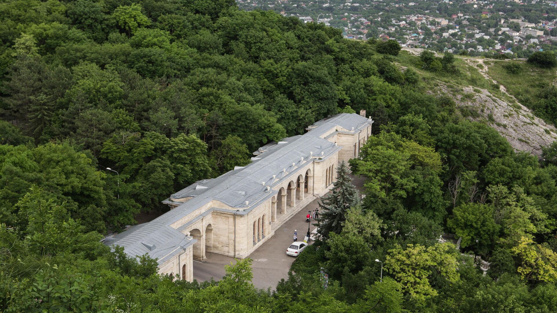 Вид на Академическую галерею со склона горы Машук - РИА Новости, 1920, 18.08.2023