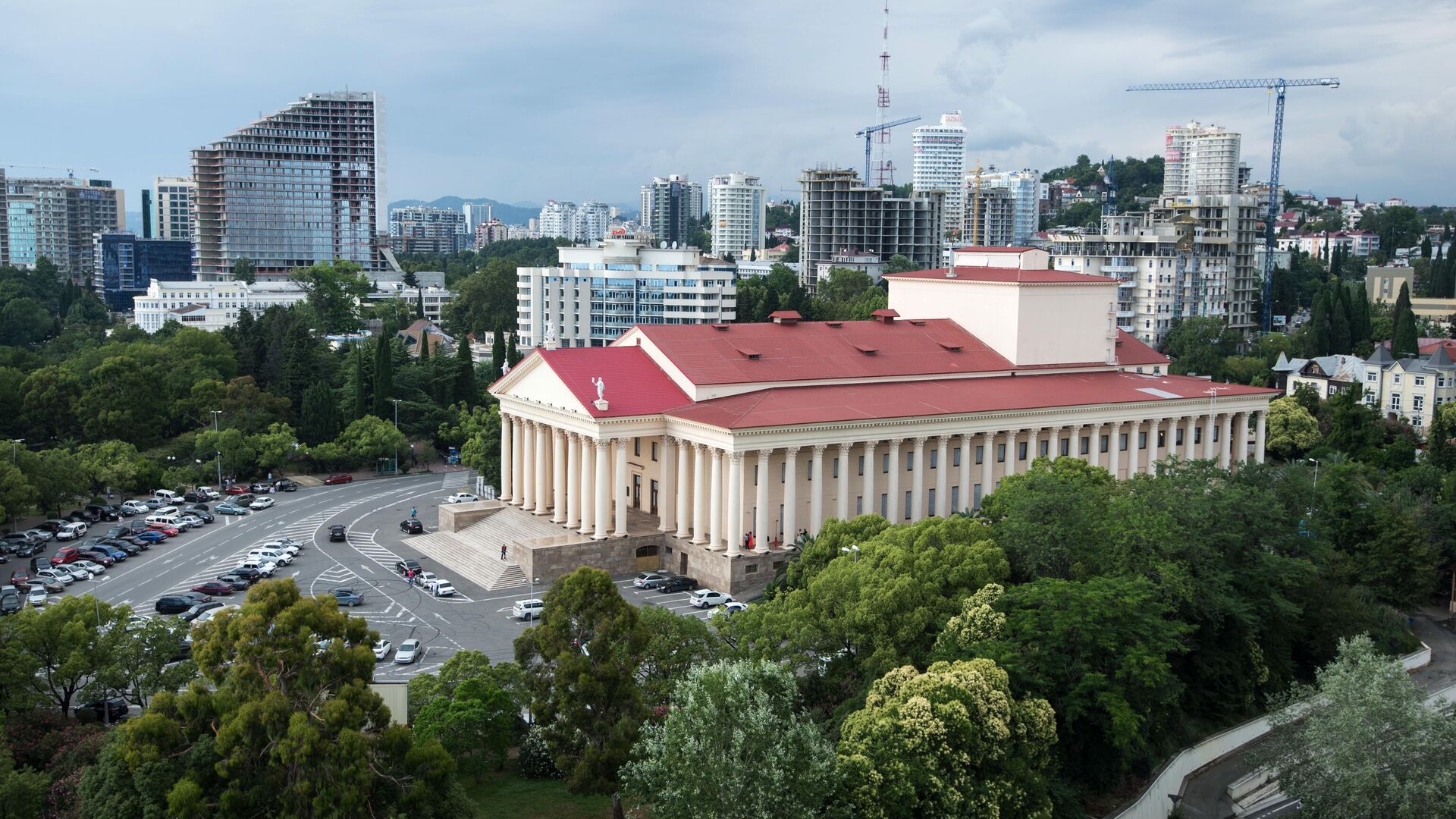 Вид на здание зимнего театра в Сочи - РИА Новости, 1920, 27.06.2023