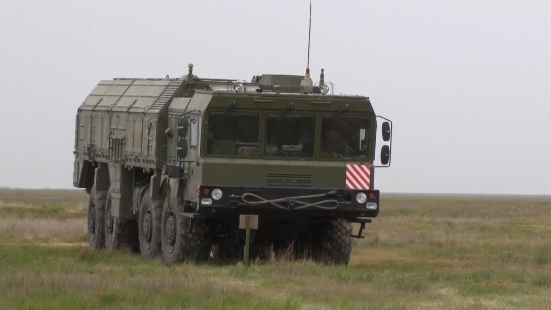 Белорусские военные изучают применение ядерных боеприпасов для комплекса Искандер-М - РИА Новости, 1920, 26.04.2023