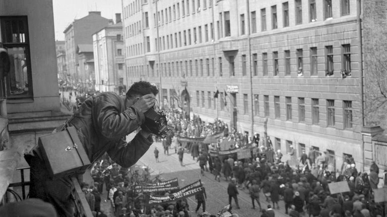 Демонстрация на улицах столицы. 1 мая 1932 года