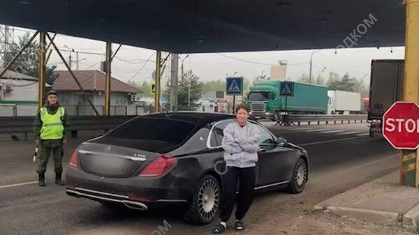 Кадры задержания Блиновской в пограничном пункте на трассе Минск-Москва