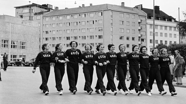 XV летние Олимпийские игры в Хельсинки. Советская женская сборная команда по гимнастике