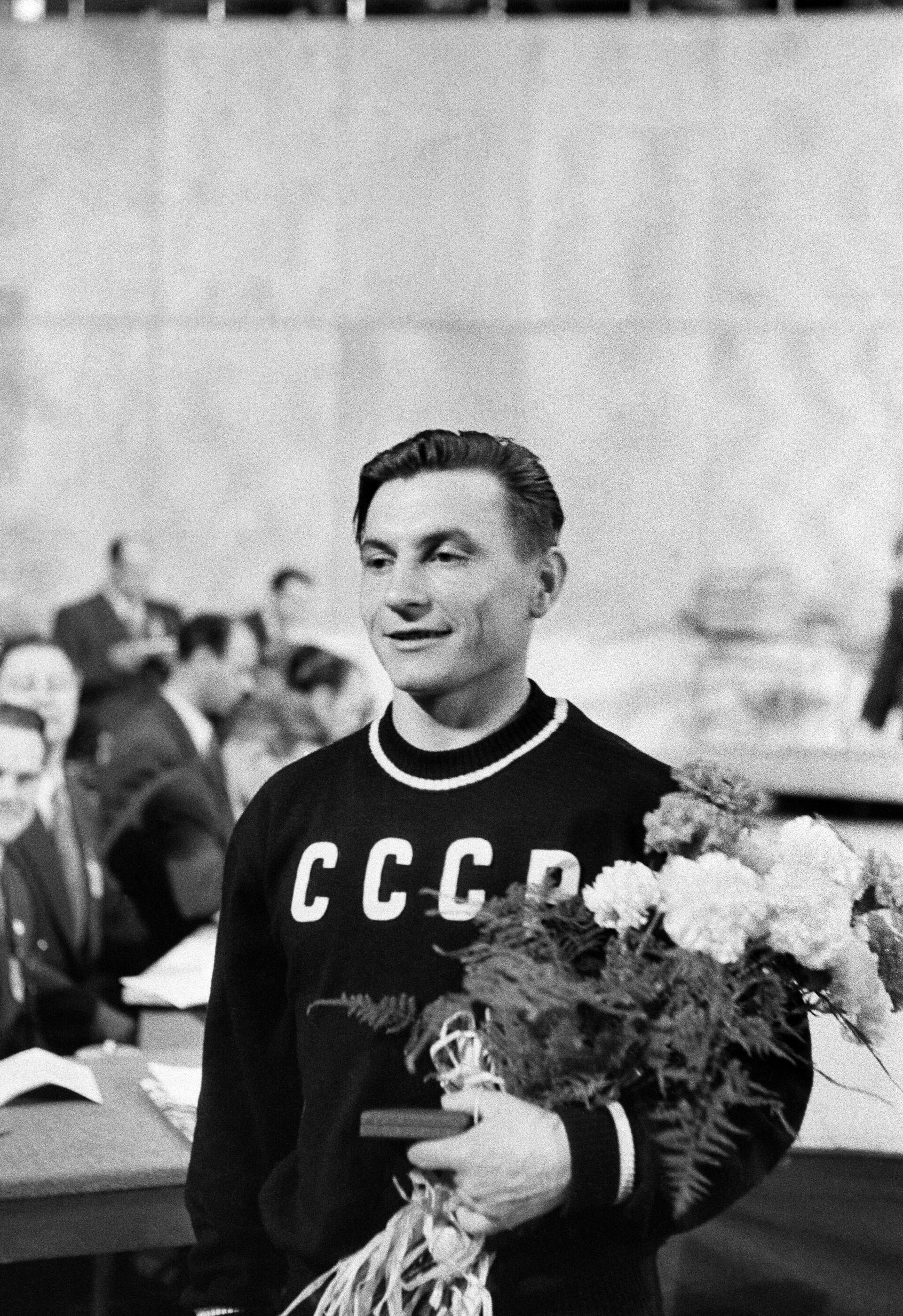  Первый советский олимпийский чемпион, завоевавший золотую медаль на играх в Хельсинки, тяжелоатлет Иван Удодов - РИА Новости, 1920, 27.04.2023