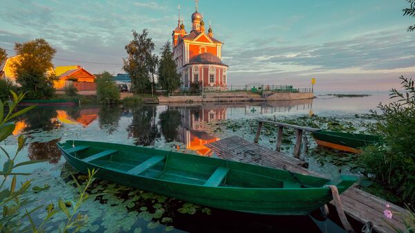 Церковь Сорока мучеников на Плещеевом озере в городе Переславль-Залесский