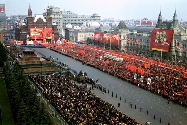 На демонстрации трудящихся 1 мая на Красной площади, 1969 год