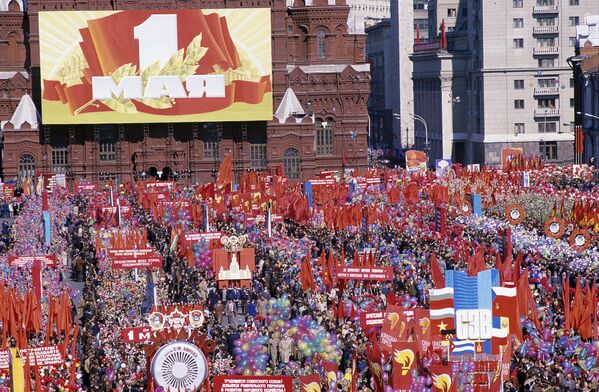 Демонстрация на Красной площади во время празднования Дня Международной солидарности трудящихся, 1986 год