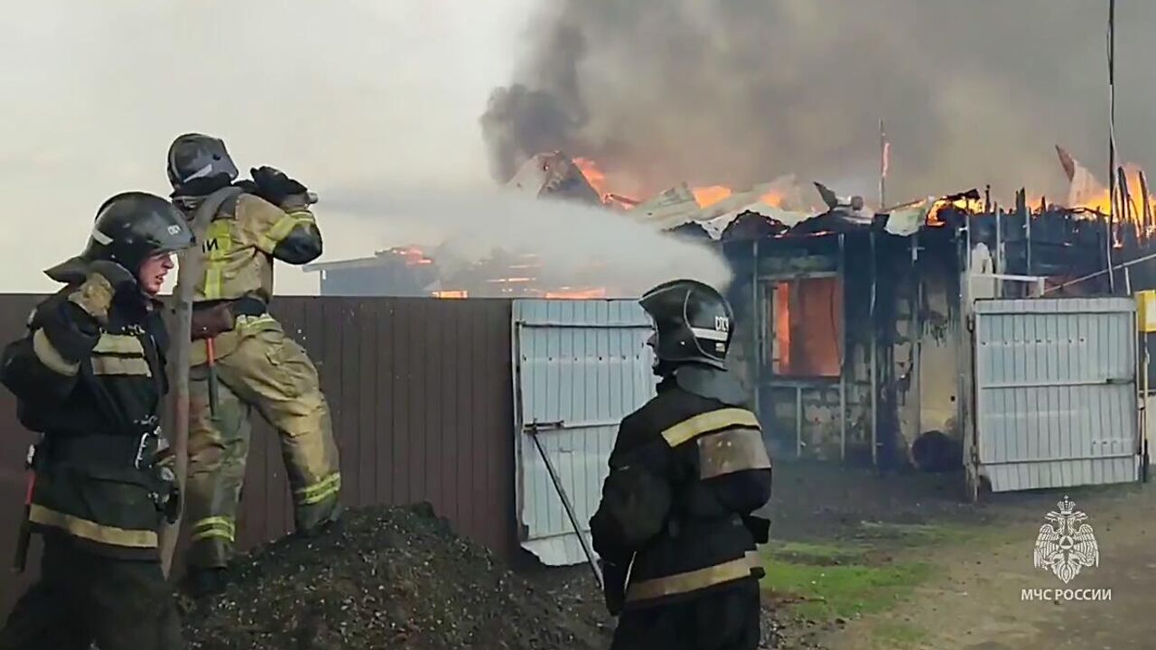 Один человек погиб при пожаре в курганской деревне Логоушка - РИА Новости,  27.04.2023