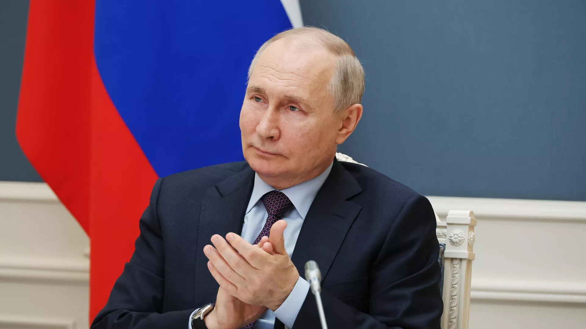 ВЦИОМ: почти 81 процент граждан России доверяют президенту Владимиру Путину