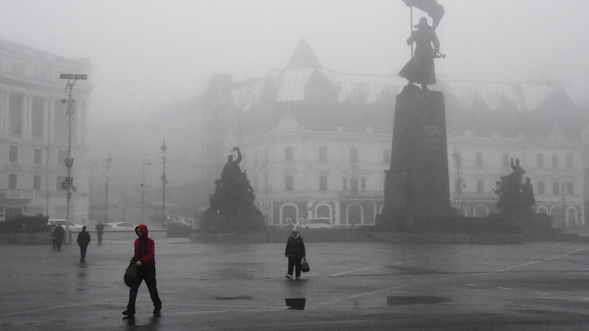 Памятник Борцам за власть Советов во Владивостоке - РИА Новости, 1920, 12.06.2023