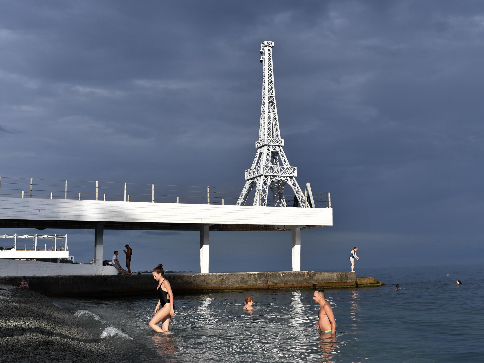 Отдых в июне 2024: куда поехать на море или в горы, где лучше отдохнуть в  России